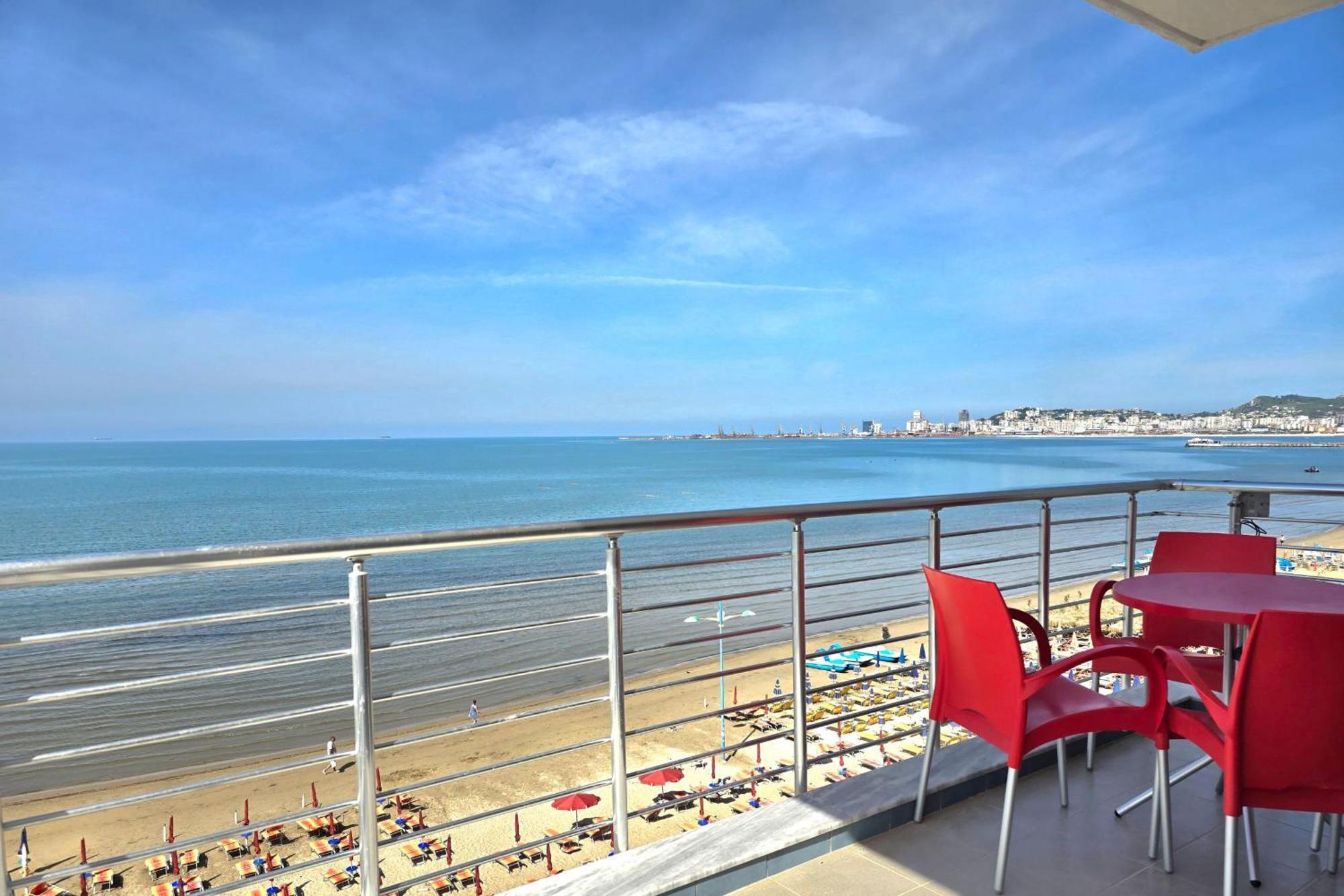 Sea View Apartments In Durres Luaran gambar