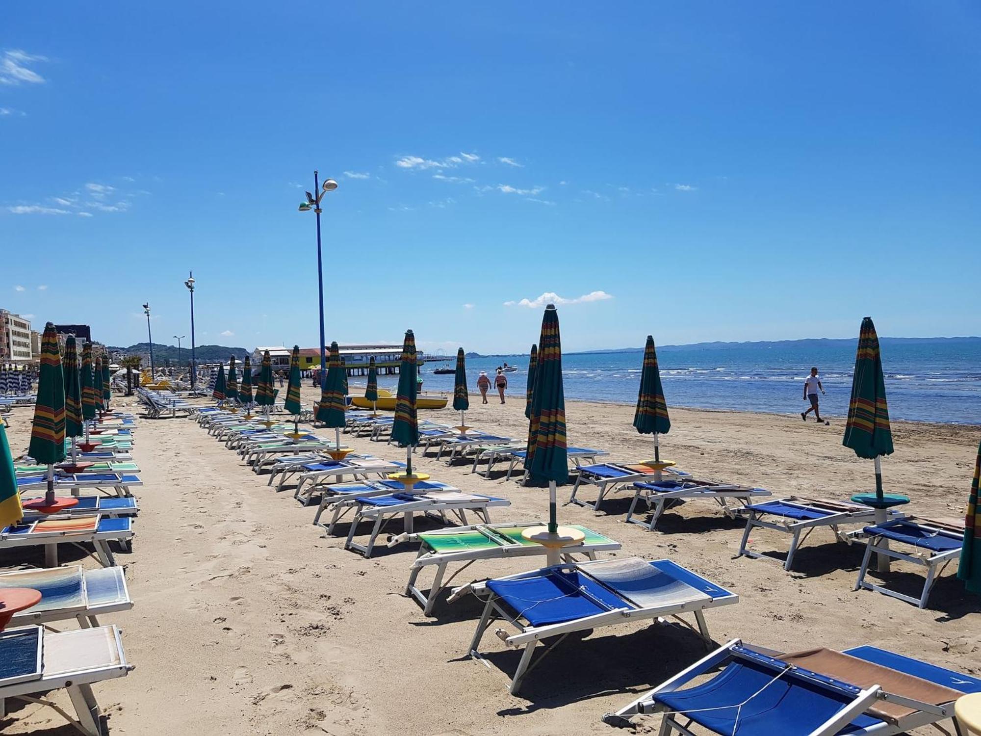 Sea View Apartments In Durres Luaran gambar
